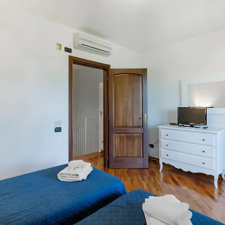2 Bedroom Beautiful In *